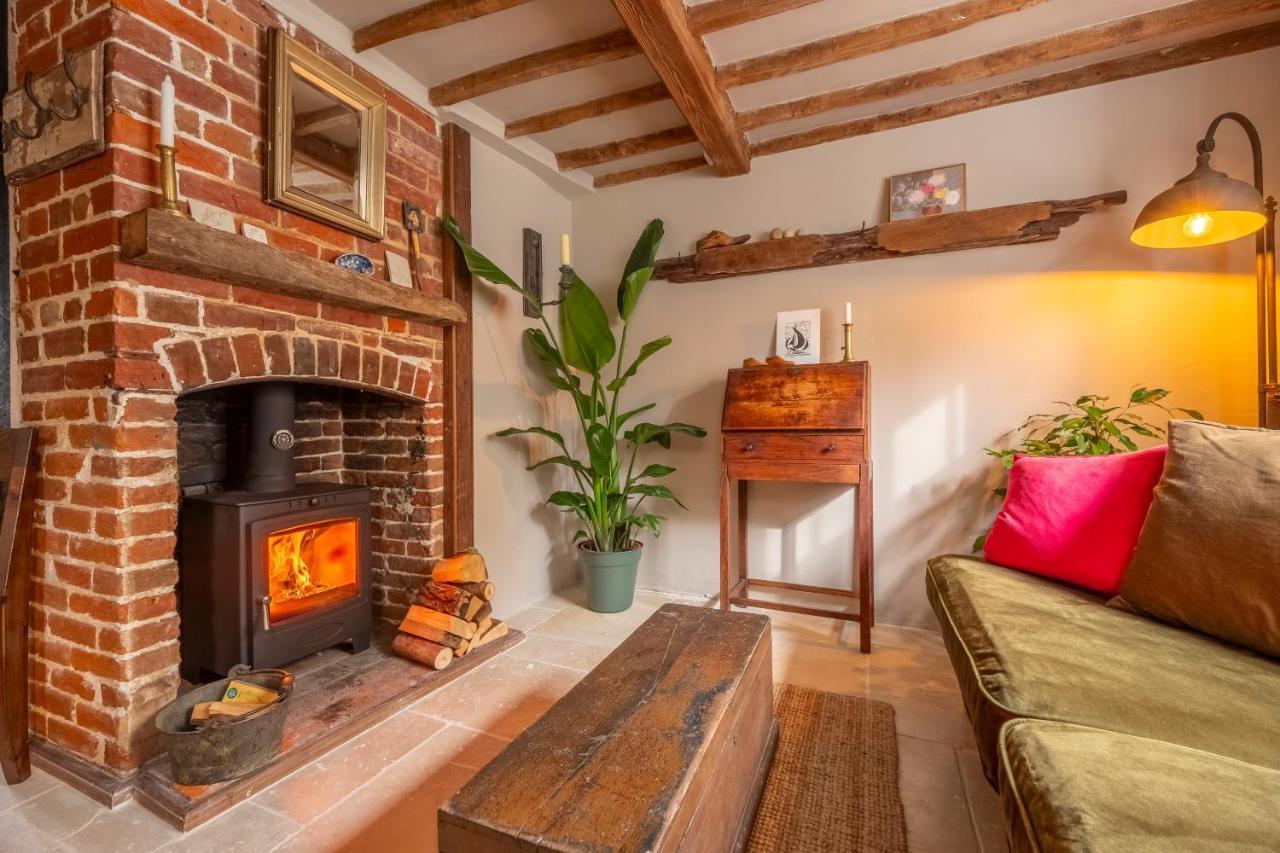 Most Romantic Cottage In Suffolk - Number Four Framlingham Esterno foto